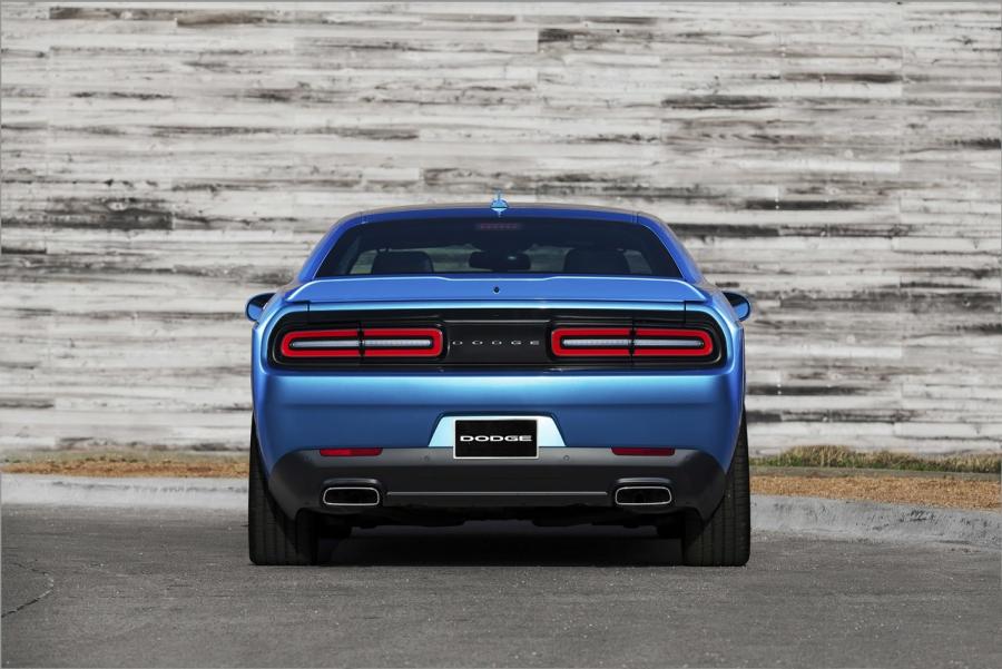  Dodge Challenger SXT 2015 года  (фото 35 из 59)